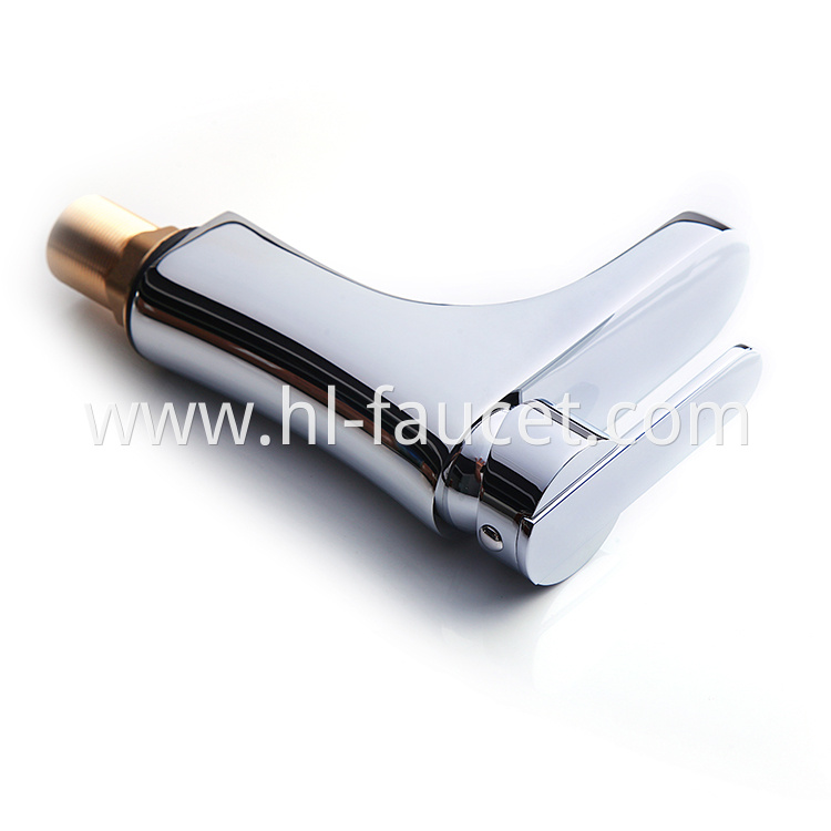 Polished Brass Single Hole Bathroom Faucet